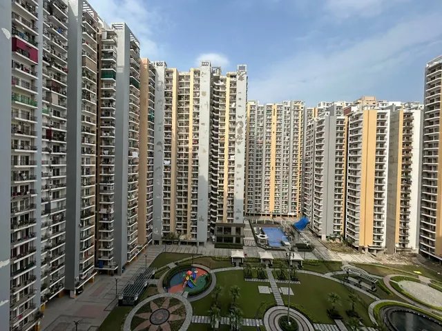 Panchsheel Greens 2 — photo 17